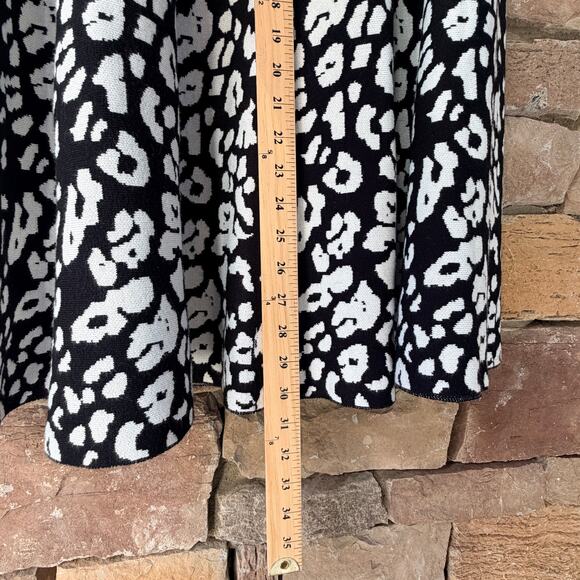 NEW Philosophy Black White Abstract Floral Knit Elastic Waist Sweater Skirt L - Picture 10 of 10